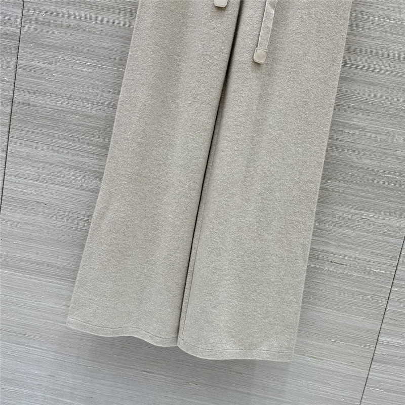 L0r0 P1ana elegant cashmere suit replica clothing sites