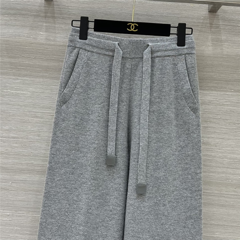 L0r0 P1ana elegant cashmere suit replica clothing sites