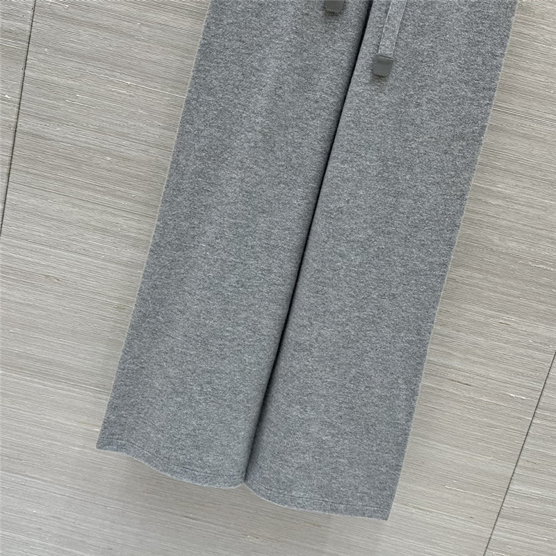 L0r0 P1ana elegant cashmere suit replica clothing sites