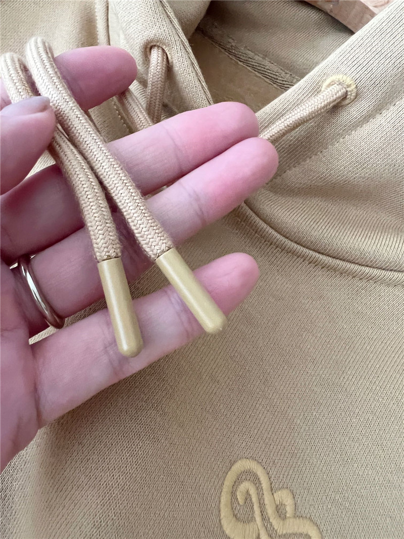 Vanitoo M Embroidery Hoodie in Yellow