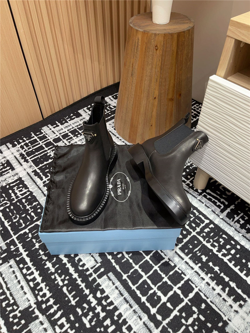 Pra*a logo leather chelsea boots