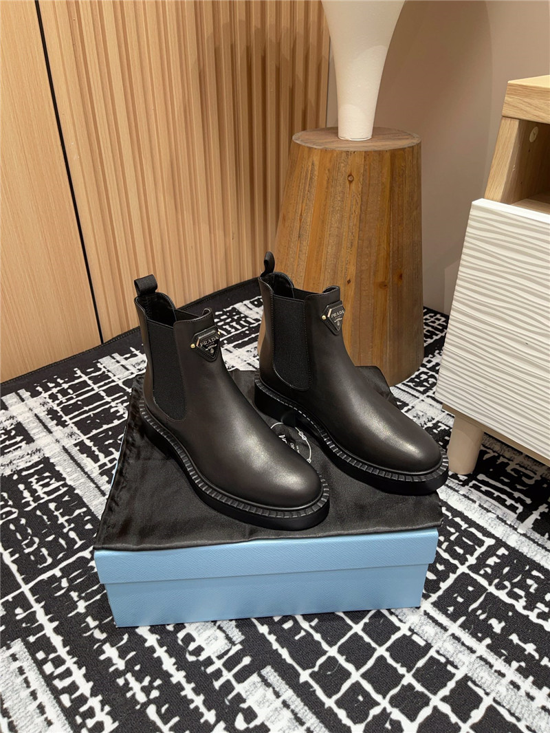 Pra*a logo leather chelsea boots