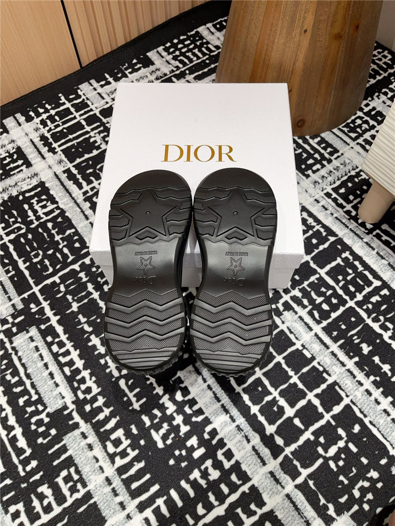 D10r black stretch knit logo ankle boots