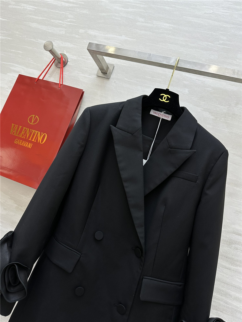 Va1e*ntin0 suit jacket