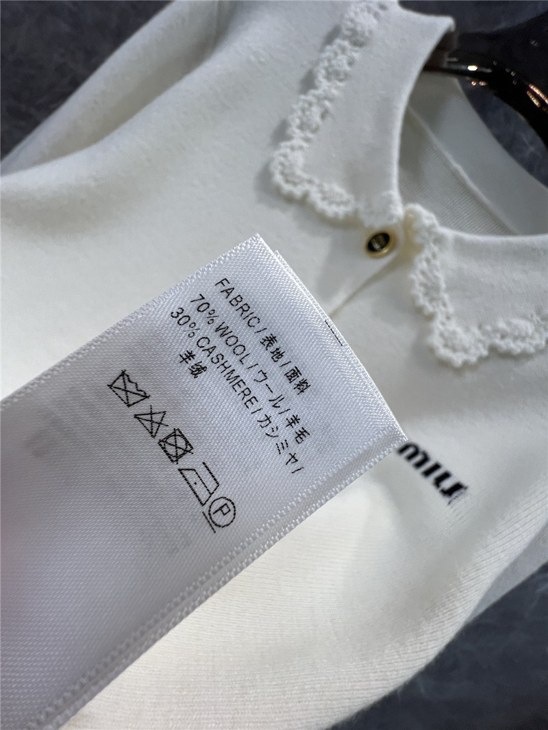 Miu Miu Logo-Intarsia Lace Lapel Cardigan in White