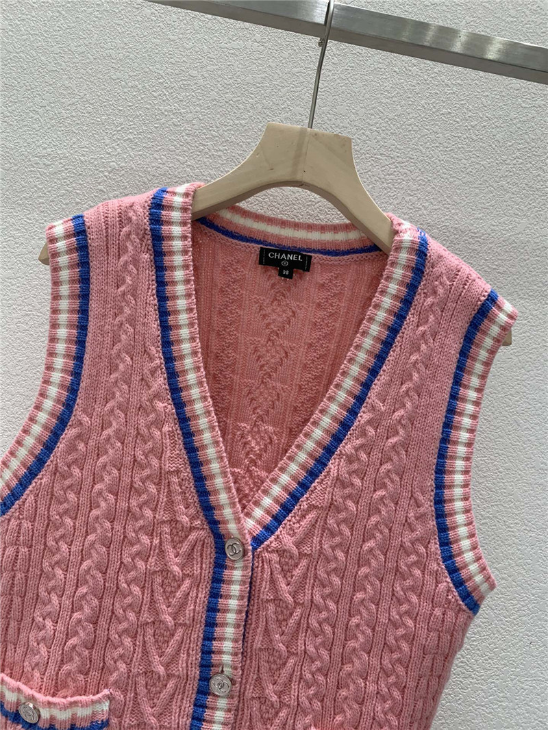 Ch**el v-neck contrast cardigan vest in pink