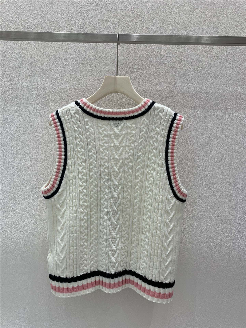 Ch**el v-neck contrast cardigan vest in white
