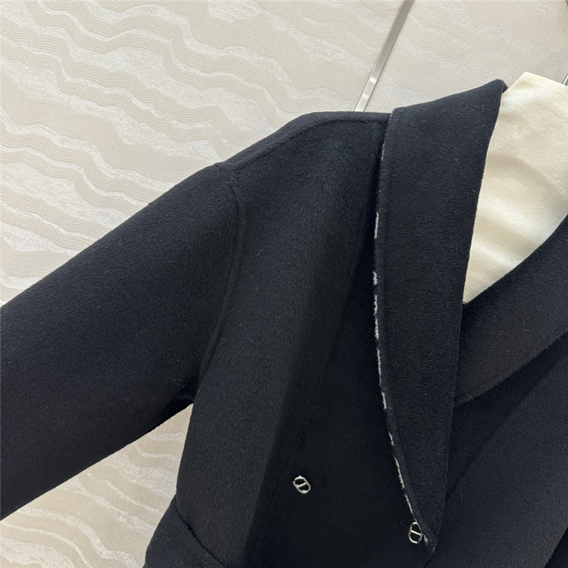 H**me5 cashmere jacquard coat