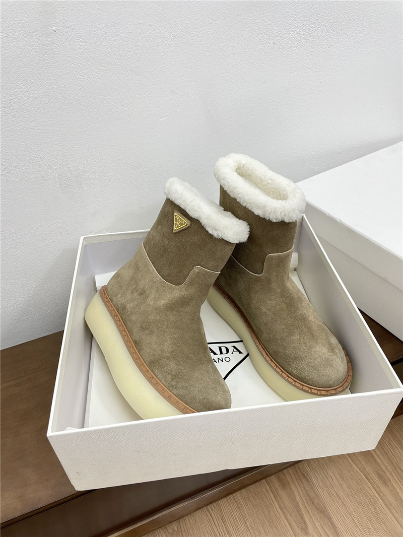 Pra*a triangle-logo platform brown suede snow boots