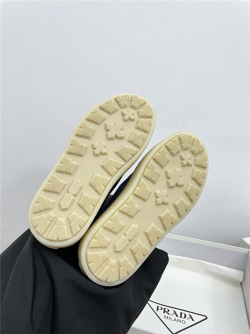 Pra*a triangle-logo platform suede snow boots