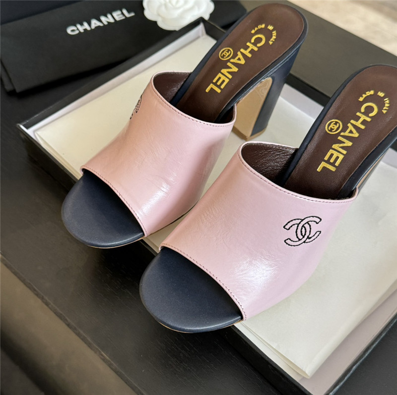 Ch**el pink pattern chunky heel mule sandals