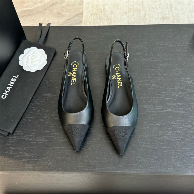 Ch**el flat slingbacks in black leather/grosgrain
