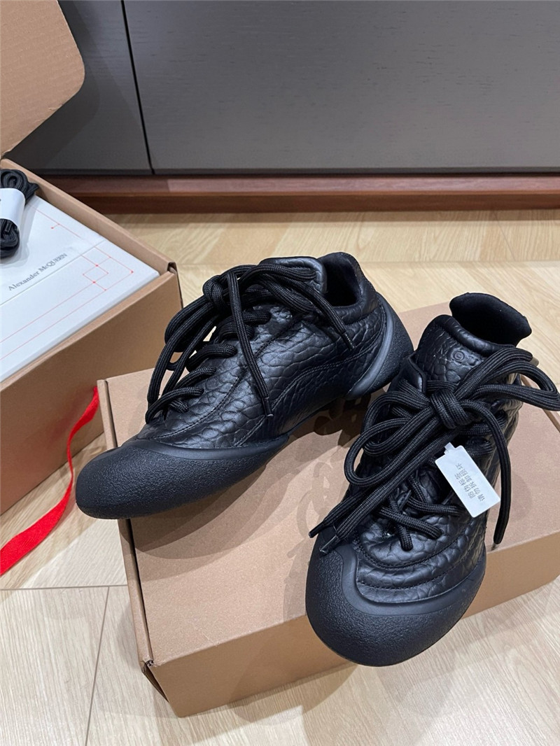 a1exa*der Mcqv*en flexion sneakers black