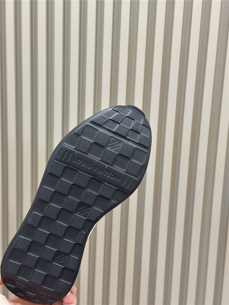 l0vis Vvtt0n neo run away trainers sale