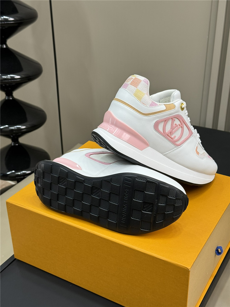 l0vis Vvtt0n run away sneakers