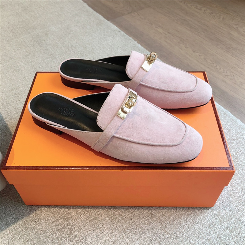 H**me5 kelly buckle oz mule in baby pink suede