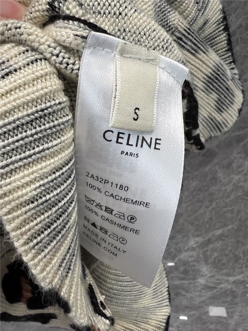 Ce1i*e turtleneck leopard sweater vest