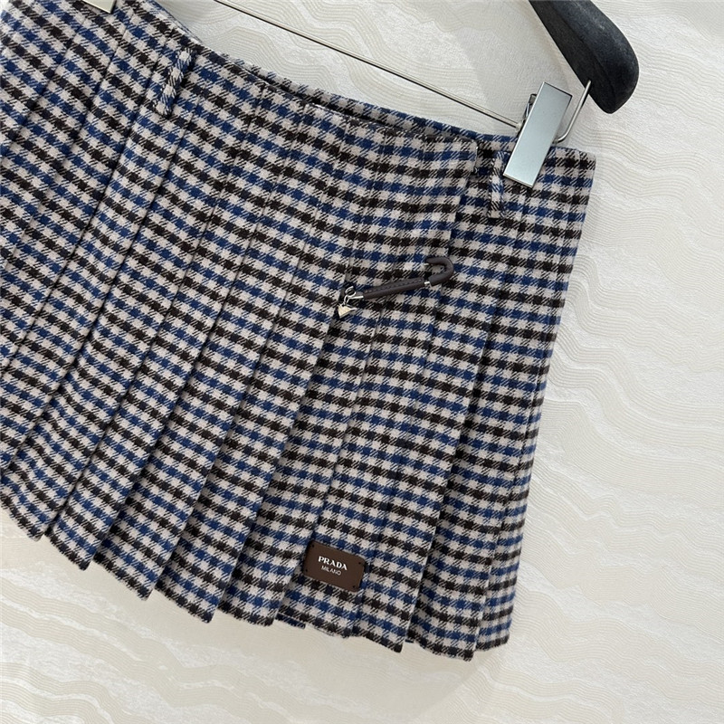 Pra*a preppy pleated skirt
