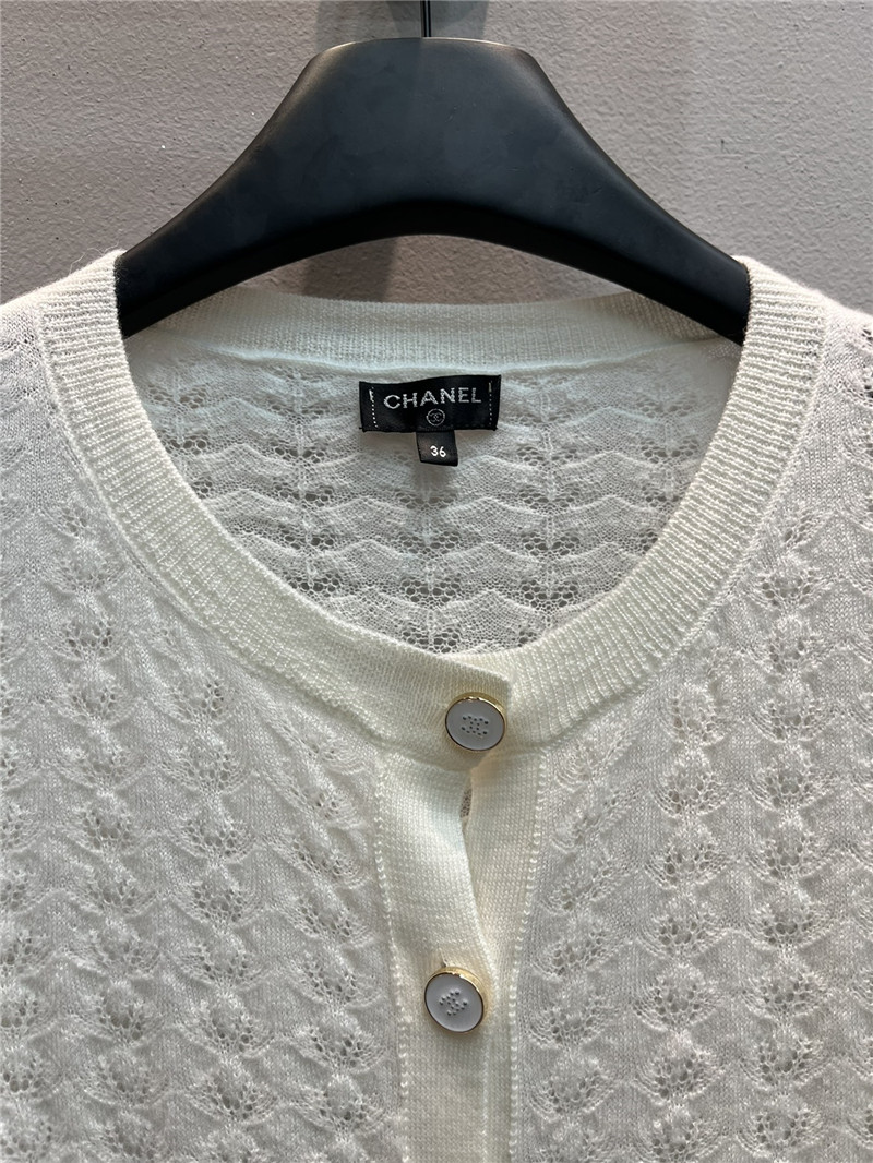 Ch**el cable-knit crop cardigan white
