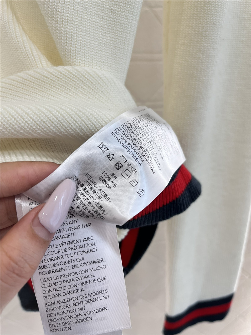 Gvc*1 stripe hem rib wool pullover in white