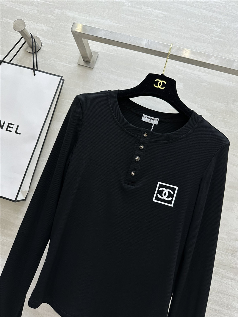 Ch**el logo embossed long sleeve top