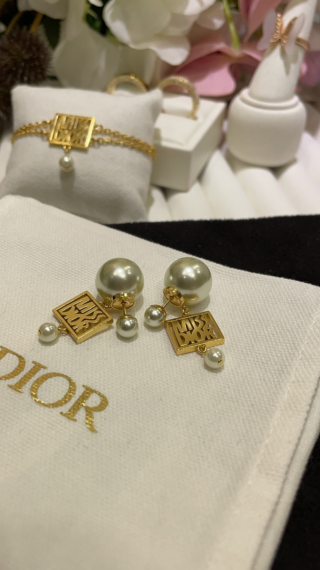 D10r letter square bead earrings