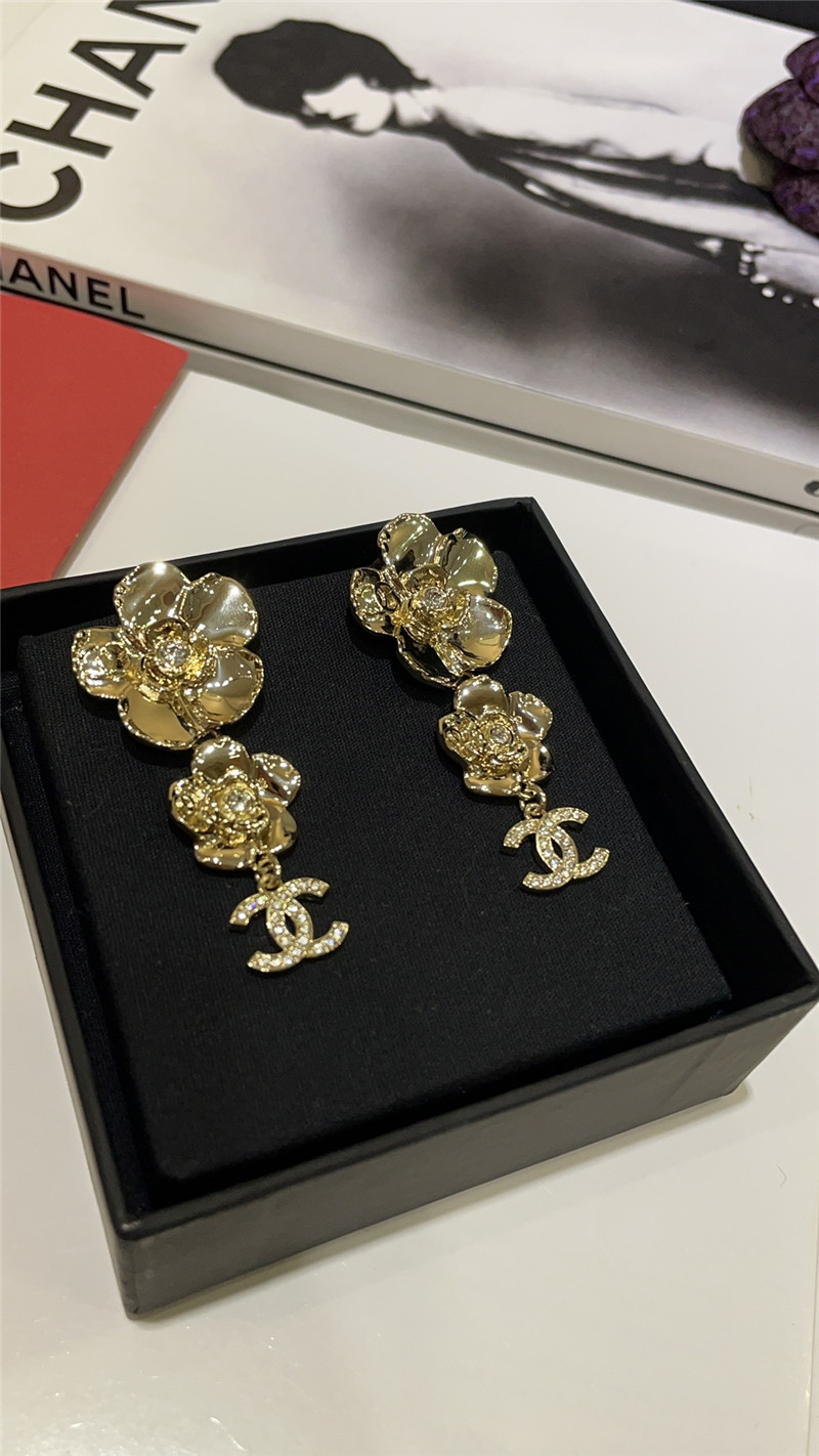 Ch**el new earrings
