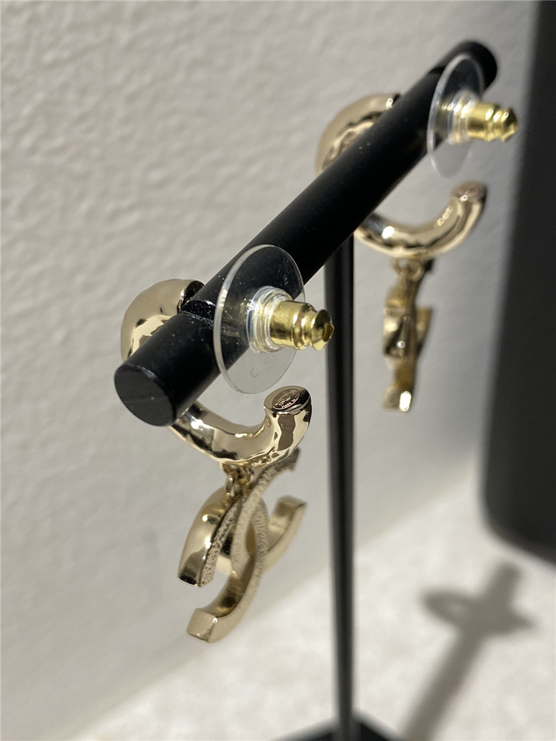 Ch**el pink double c earrings