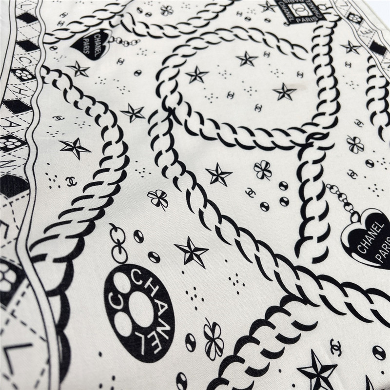 Ch**el chain logo long scarf