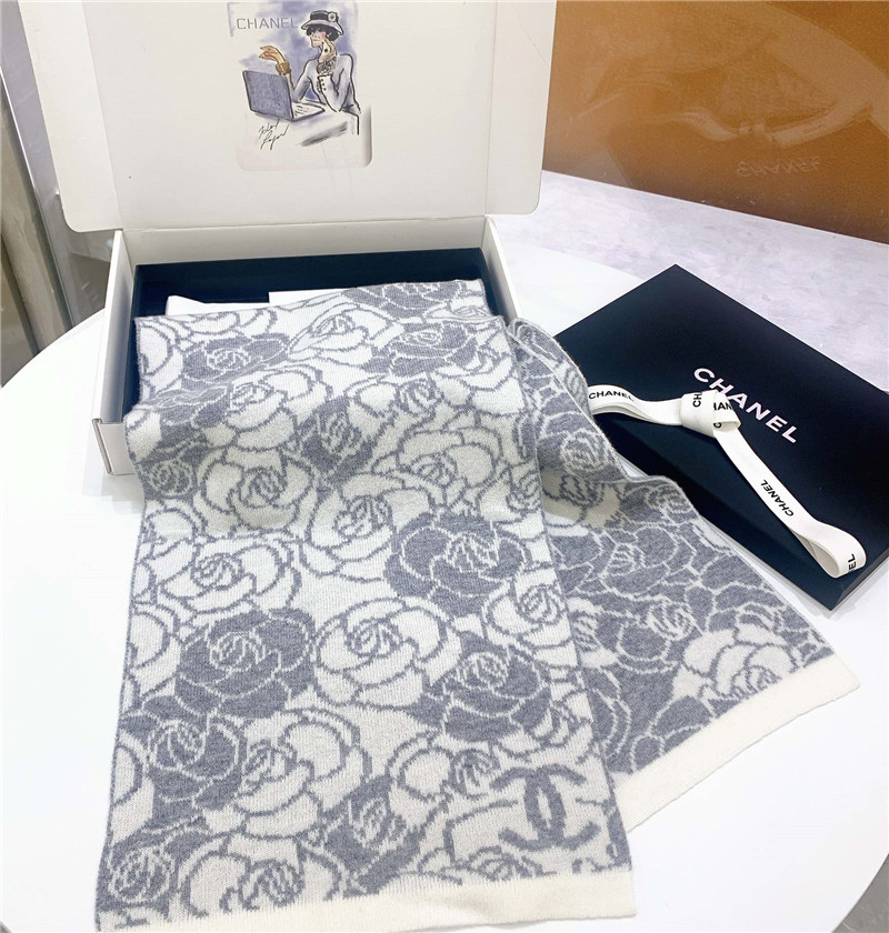 Ch**el camellia scarf