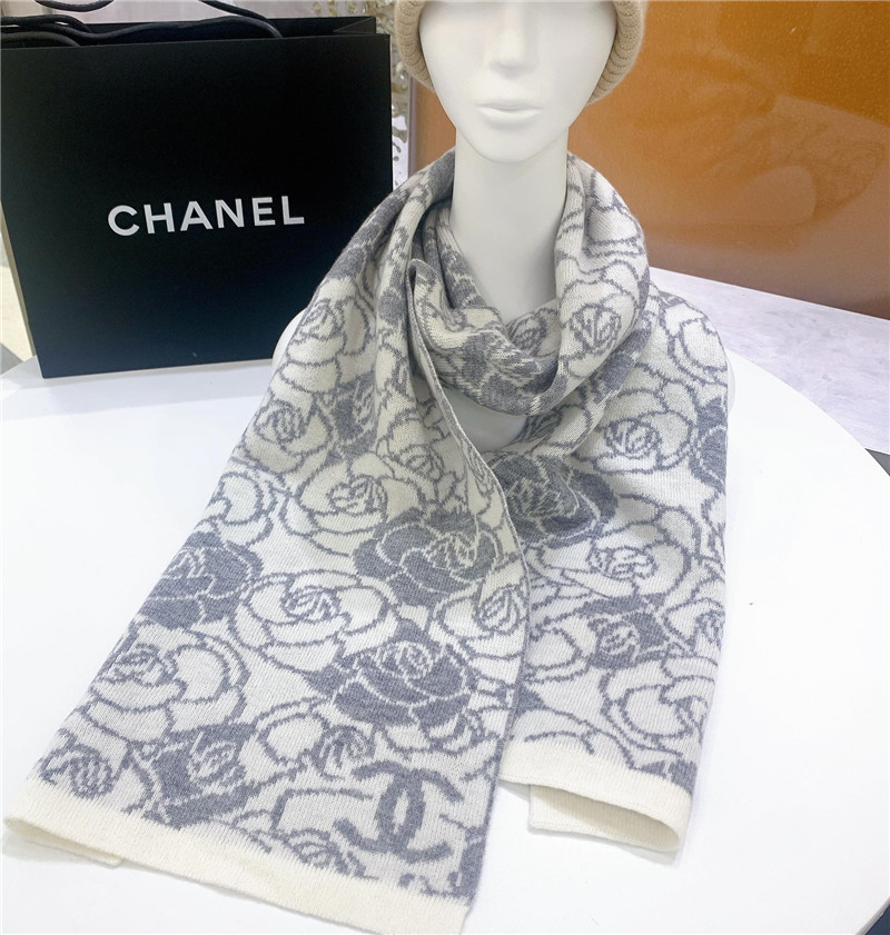 Ch**el camellia scarf