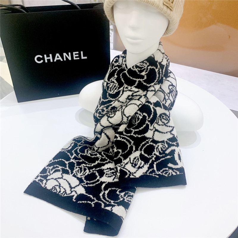 Ch**el camellia scarf