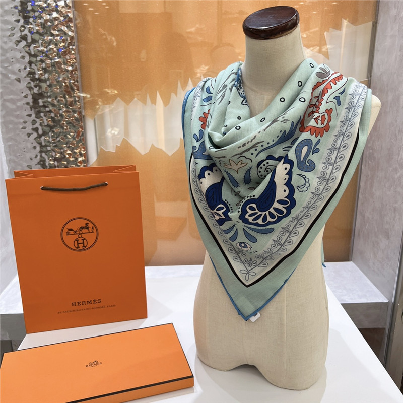 H**me5 double-sided silk scarf