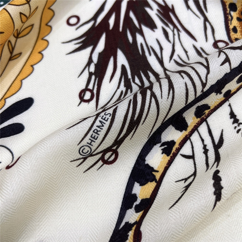 H**me5 double-sided silk scarf