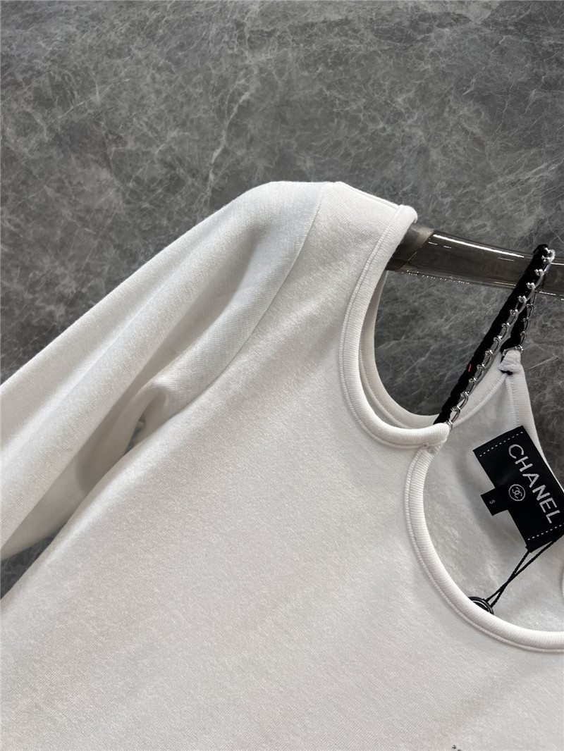 Ch**el long sleeve bottoming t-shirt