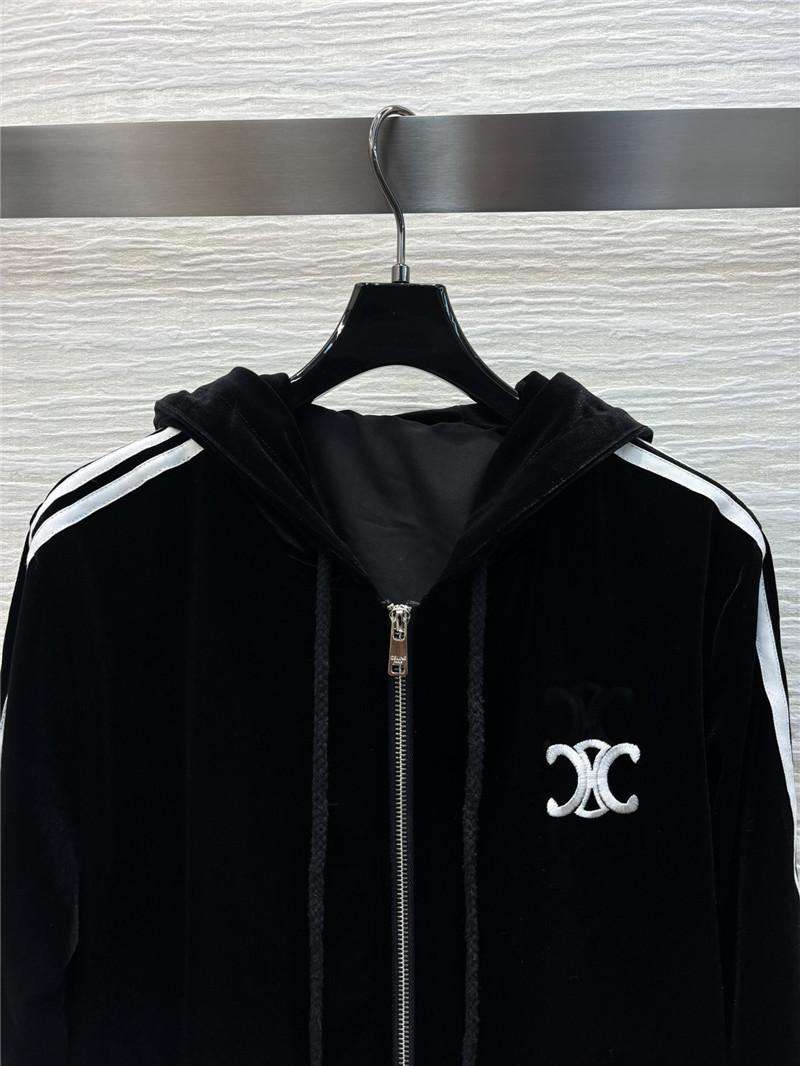 Ce1i*e hooded velvet suit