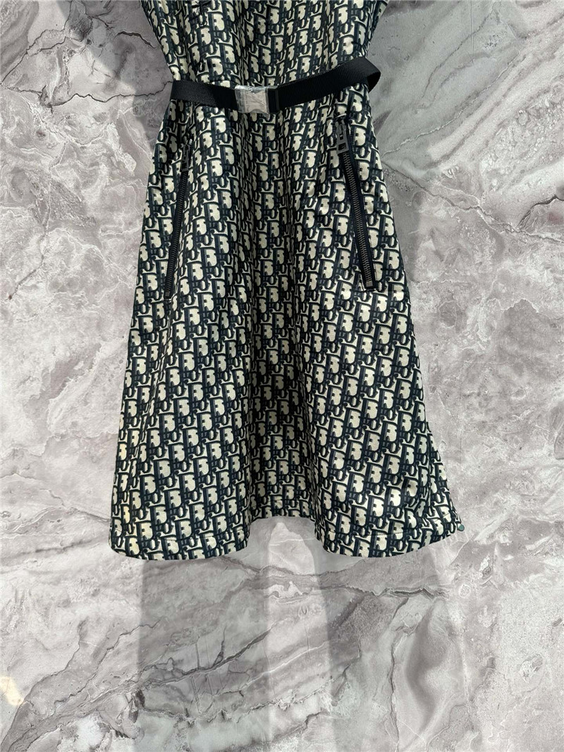 D10r old flower dress