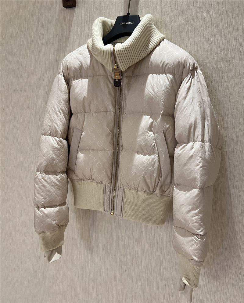 l0vis Vvtt0n lv short down jacket
