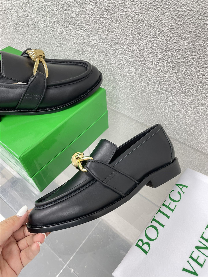 b0tt*ga Ven*ta astaire metallic loafer in black calfskin