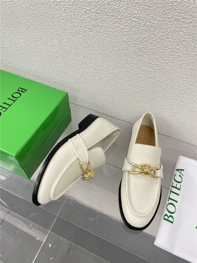 b0tt*ga Ven*ta astaire metallic loafer in white calfskin