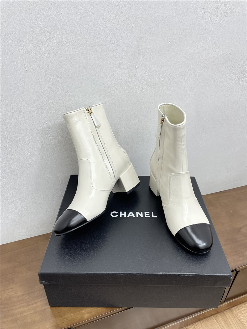 Ch**el calfskin block heel round toe ankle boots
