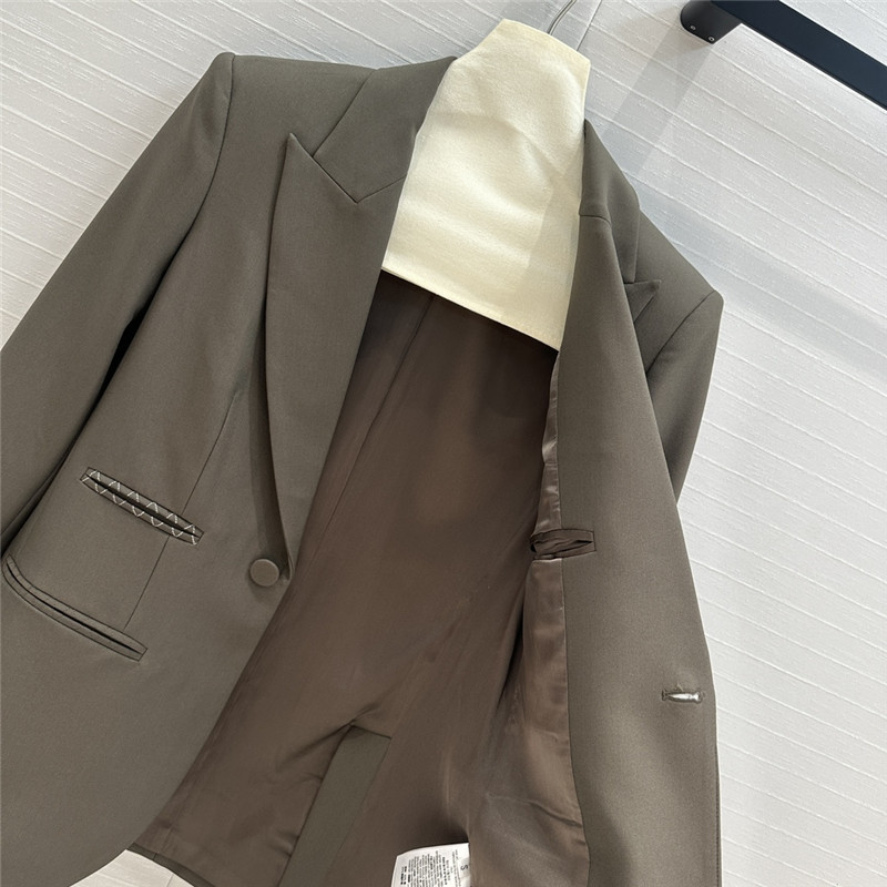 Bv*b*rry blazer