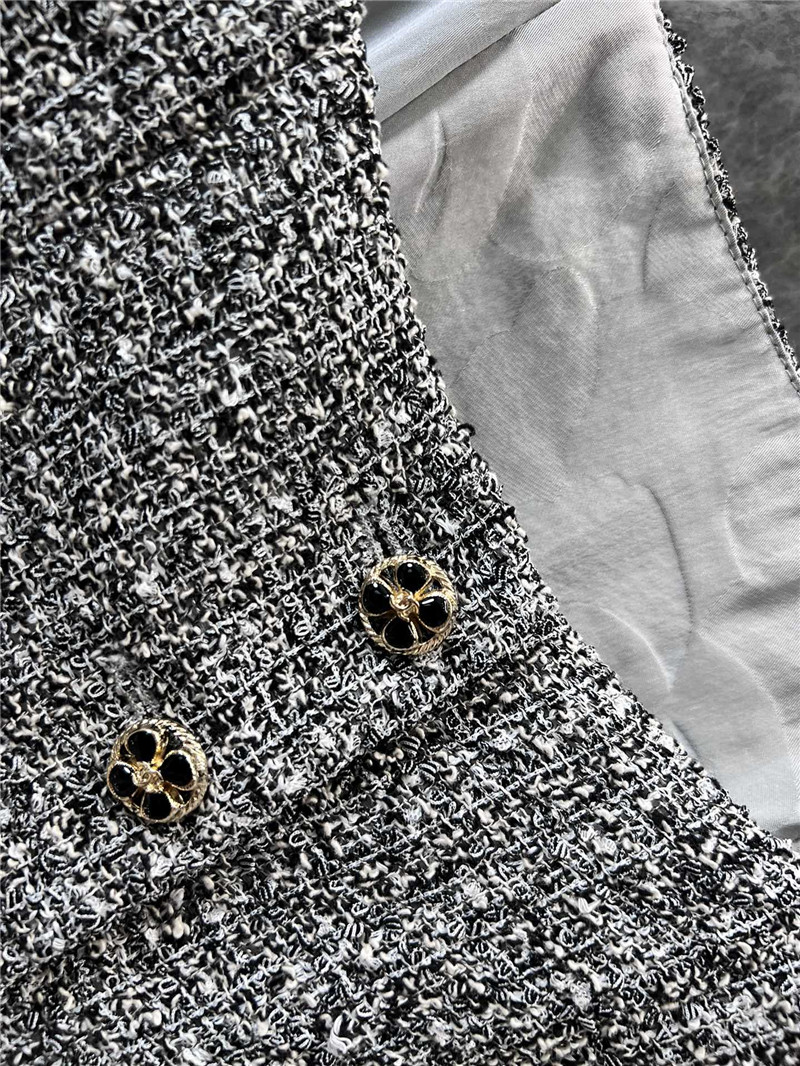 Ch**el woolen vest