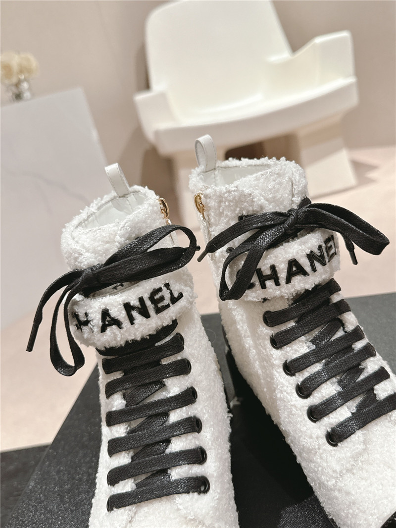 Ch**el patent leather white wool lace-up boot