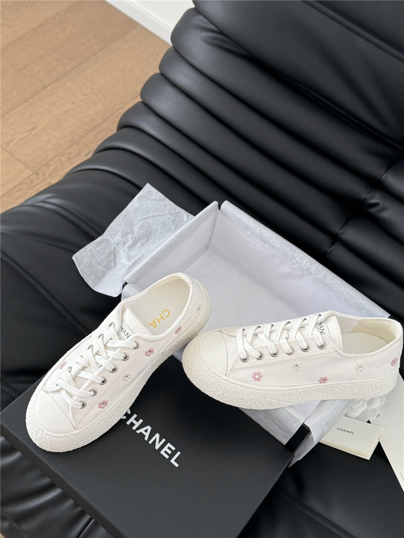 Ch**el lace up low top canvas sneakers