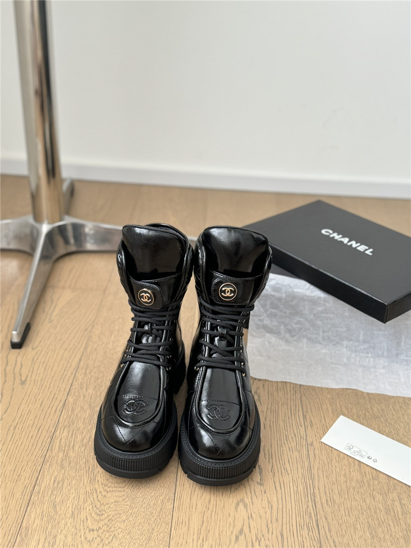Ch**el oil-wax leather platform boots