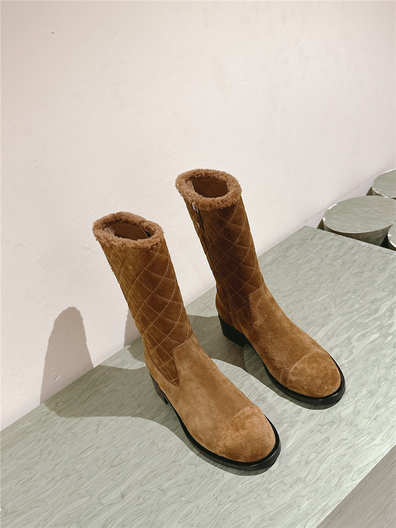 Ch**el suede mid shearling boot