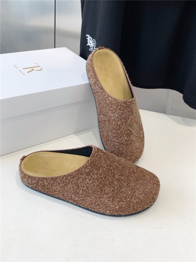 The R0w hugo slide in coffee brush suede
