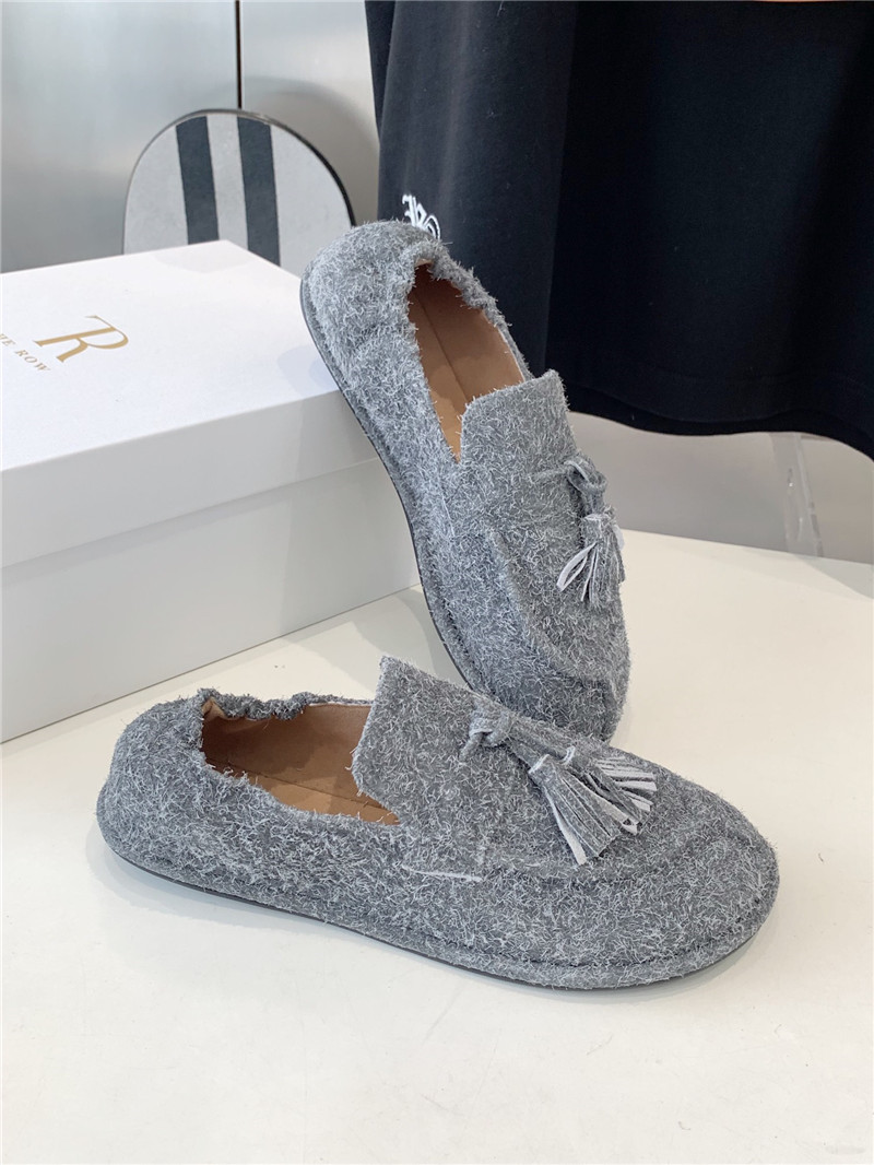 The R0w tassel flat loafers grey in brush suede