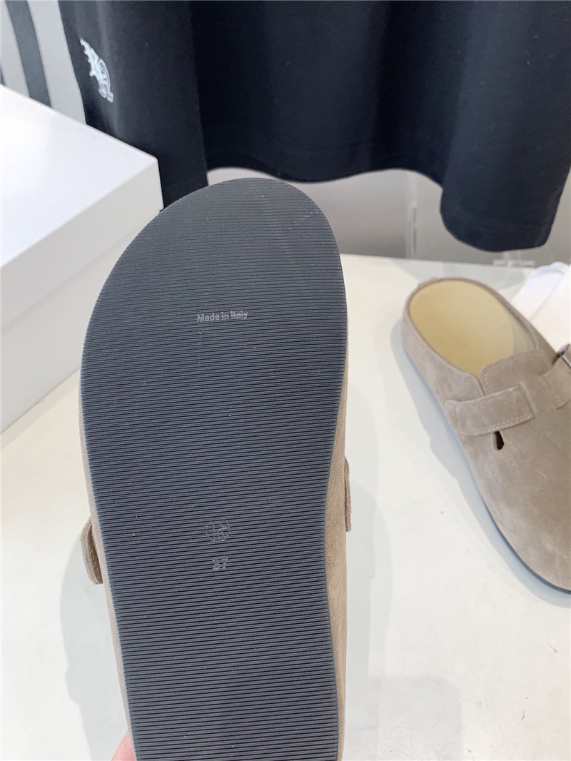The R0w hugo slide in ash suede